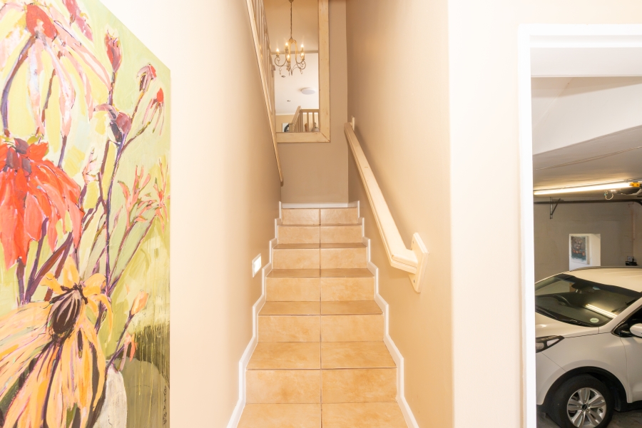 4 Bedroom Property for Sale in Paradise Beach Western Cape